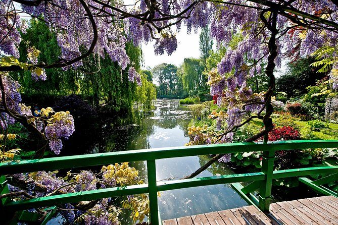 Giverny Monet's House & Versailles Palace Private Day Trip from Paris - Key Points