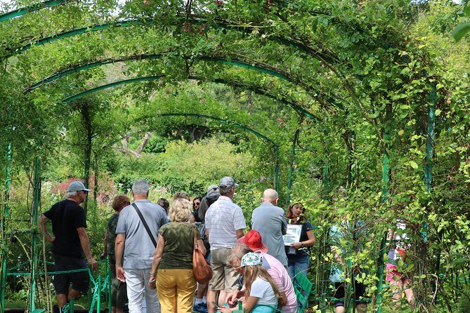 Giverny Private Half-Day Trip including Claude Monet' Gardens & House from Paris - A Detailed Look at the Experience