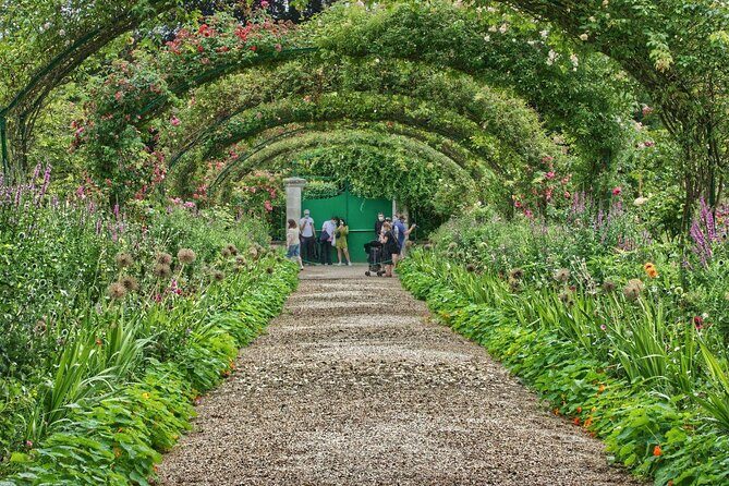 Giverny Private Tour: Monet's House & Garden - A Closer Look at the Giverny Private Tour: Monets House & Garden