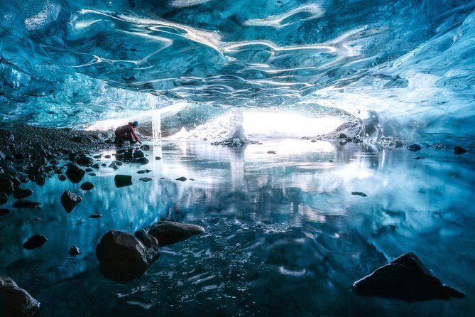 Glacier and Ice Cave Private Photoshoot - 15 Shot Photo Package - FAQ