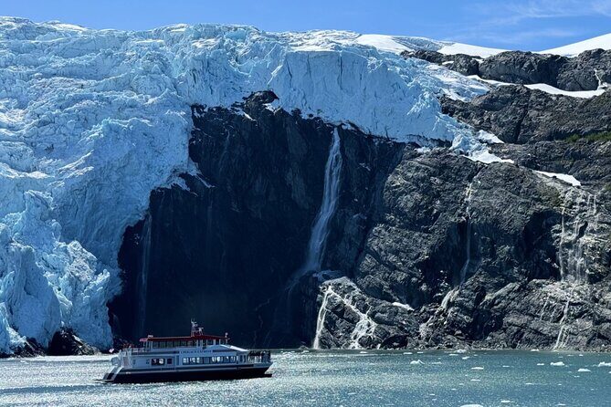Glacier Quest Cruise Self Drive - An Authentic Alaska Adventure: Glacier Quest Cruise Self Drive