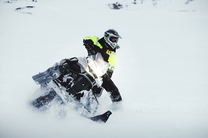 Glacier Rush  Fast pace snowmobile - SnoMo Glacier - Why It’s Worth It