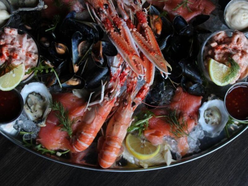 Glasgow: Luxury Seafood Platter at Scottish Restaurant - Key Points