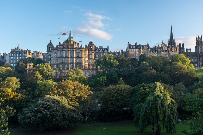Glasgow Scavenger Hunt and Highlights Self-Guided Tour - The Complete Experience in Context