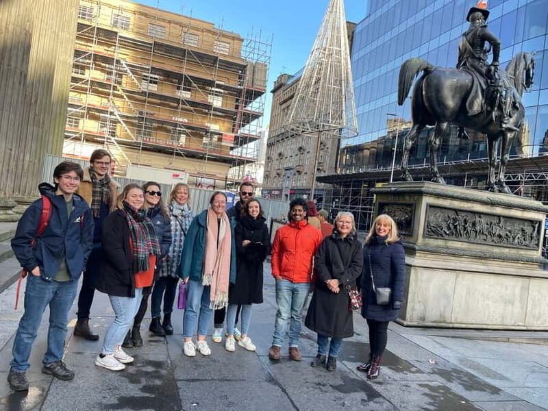 Glasgow: Walk The streets with a professional actor as guide - What’s the Value for Travelers?