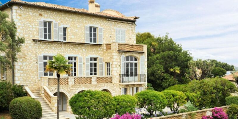 Glass Blowers, Art Galleries and Medieval Villages - Discovering the Charm of the South of France: Glass Blowers, Medieval Villages, and Art Gems