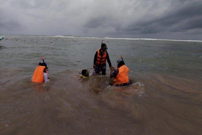 Glass Bottom Boat Tour and Snorkeling Hikkaduwa - FAQ