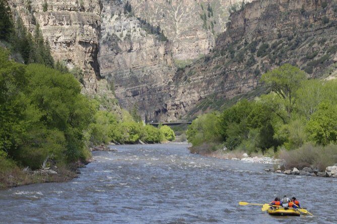 Glenwood Springs Short and Mild Rafting Trip - Glenwood Springs Short and Mild Rafting Trip: A Gentle Introduction to Colorado Whitewater