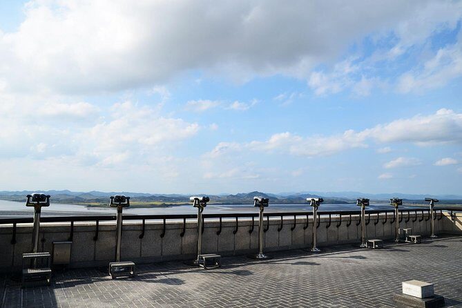 Glimpse into North Korea in 4 hours' layover tour - Key Points