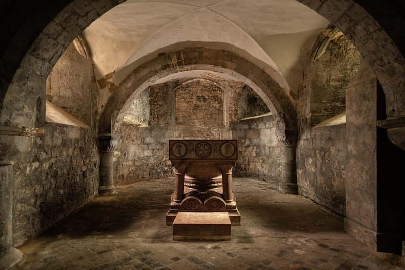 Gloucester Cathedral: Crypt Tour - Quick Overview