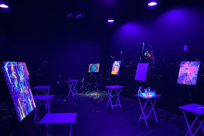 Glow In The Dark Painting With Friends - Authentic Guest Experiences