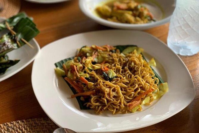 Go Locally: Bali Ubud Cooking Class with Traditional Market Visit by Chef Ketut - Key Points