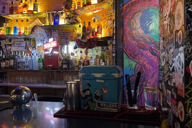 Go out like a local, pub Crawl / Tour in Raval - Barcelona - An Inside Look at the Raval Pub Crawl Experience