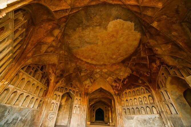 Golconda Fort & Hyderabad City Tour - FAQ