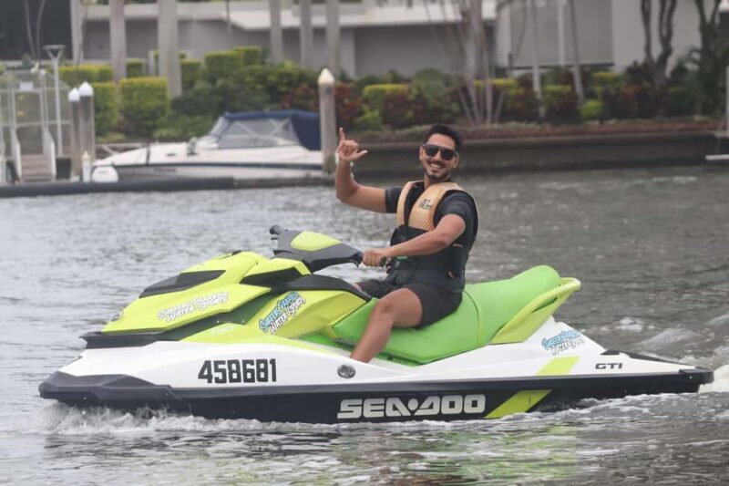 Gold Coast: 15 Minute Jetski Blast with Free Photos - A Genuine Look at the Gold Coast Jetski Experience