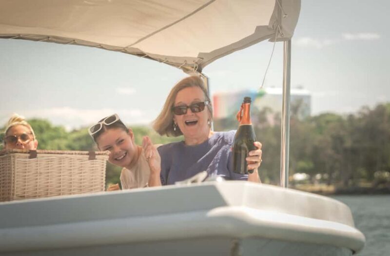 Gold Coast: Electric Picnic Boat Rental From Isle of Capri - Who Will Love This Experience?