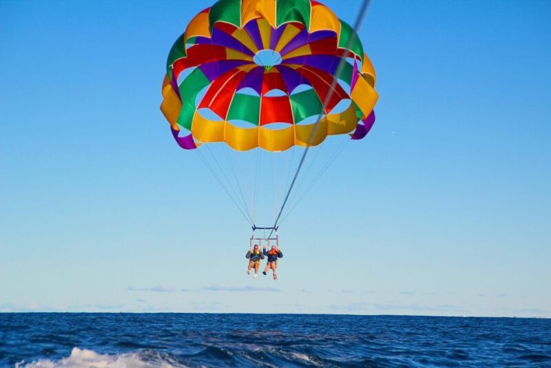 Gold Coast: Surfers Paradise Parasailing with Free Photos - FAQ