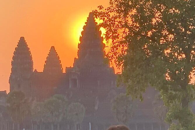Golden Angkor Wat 2 Days Private Tour With Official Tour Guide - Introduction: An Authentic Angkor Experience in Two Days