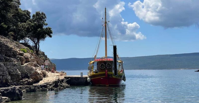 Golden Beach & island Plavnik Cruise, optional grill picnic - Key Points