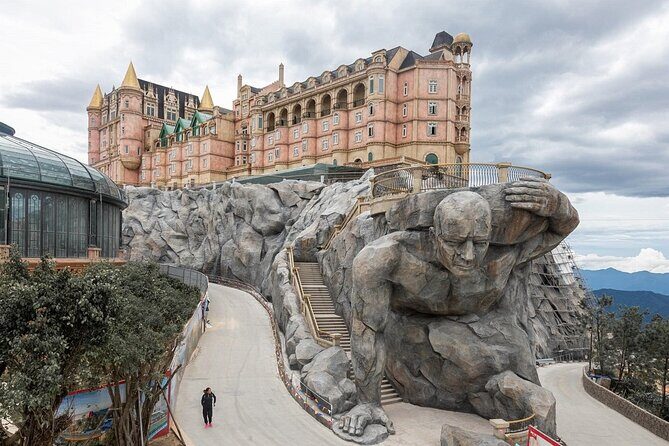 Golden Bridge Ba Na Hills & Cable Car Ride With Transfer - Key Points