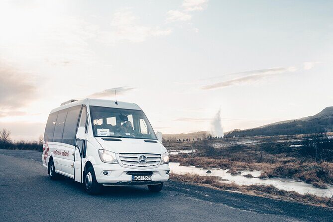 Golden Circle and Kerid Minibus Tour with Blue Lagoon Transfers - What the Reviews Say