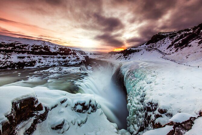 Golden Circle, Fridheimar Farm & Horses Small Group Tour from Reykjavik - Who Should Book This Tour?
