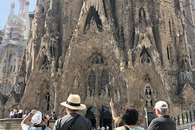 Golden Hour in Gaudi's Sagrada Familia with expert Guide - Analyzing the Value