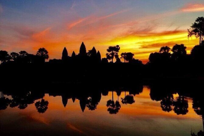 Golden Hours: Angkor wat sunrise photography tour with a pro! - The Journey Through Angkor: An In-Depth Look