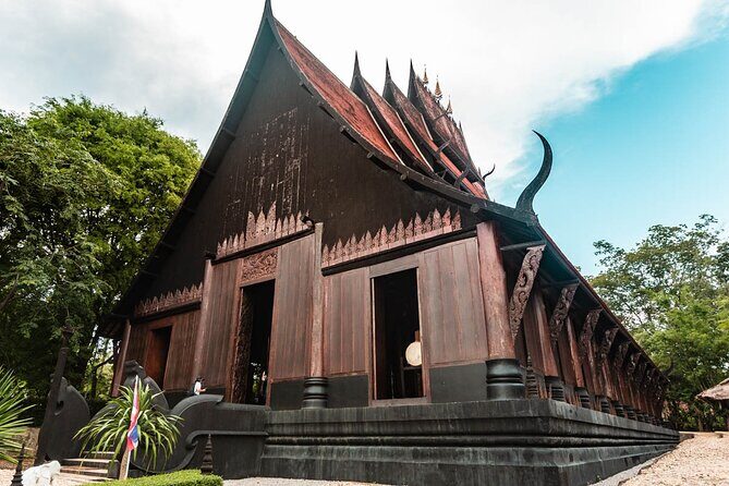 Golden Triangle, White, Black, Blue Temple Full Day Tour From Chiang Mai - A Deep Dive into the Experience