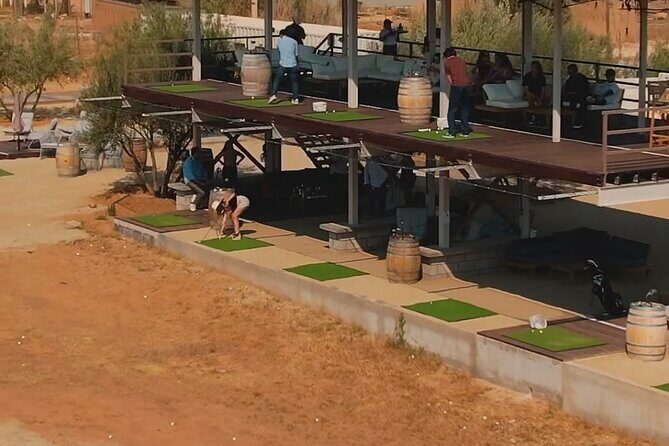 Golf Driving Range and Drinks Tour - Key Points