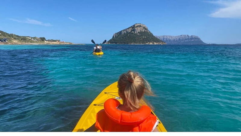 Golfo Aranci:Small group, german guided Kayak tour&Dolphins - Discover Sardinia’s Coast with a Small-Group Kayak Tour in Golfo Aranci