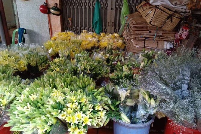 Good Morning Saigon Tour by Motorbike and Scooter - Breakfast at a Local Coffee Shop