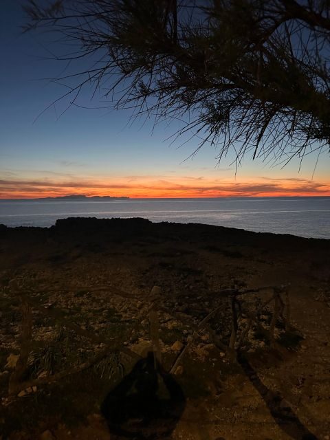 Good night Menorca: sunset with aperitif - Discovering the Magic of Menorca’s Sunset with a Guide