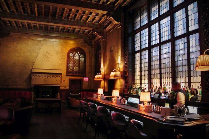 Gossip Girl Movie Locations Private Tour in New York - The Met Steps: The Classic Upper East Side Vibe