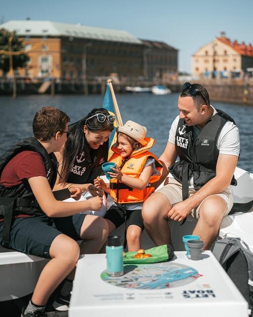 Gothenburg city center: Electric selfdrive boat tour - Who Will Love This Tour?