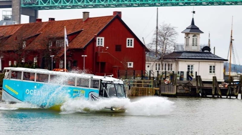 Gothenburg: Land & Water Amphibious Bus Sightseeing Tour - A Close Look at the Gothenburg Amphibious Bus Tour