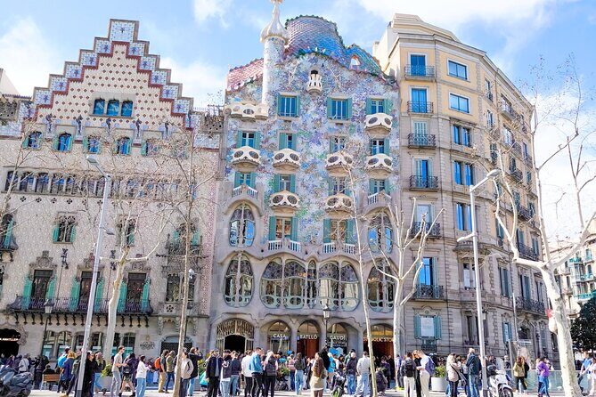 Gothic Quarter and Gaudí Small-Group Tour - Authentic Feedback and Highlights