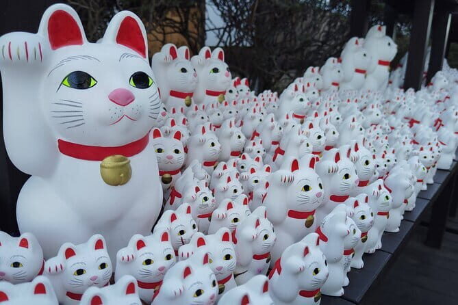 Gotokuji Temple Walking Tour with Numerous cat statues - Is This Tour Worth It?
