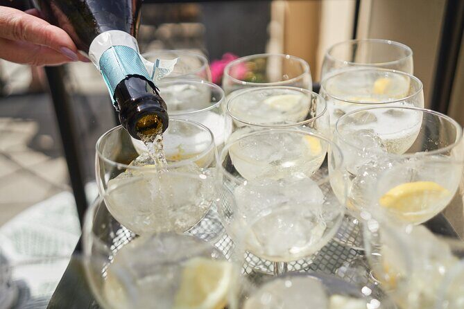 Gourmet Brunch with Chef: Unlimited Drinks & Stunning River Views - What’s Included and How It Works