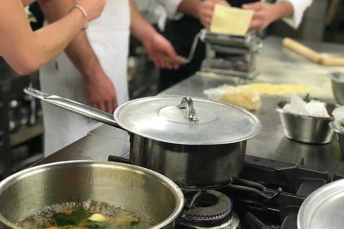 Gourmet Cooking Class In The Centre Of Florence - Key Points