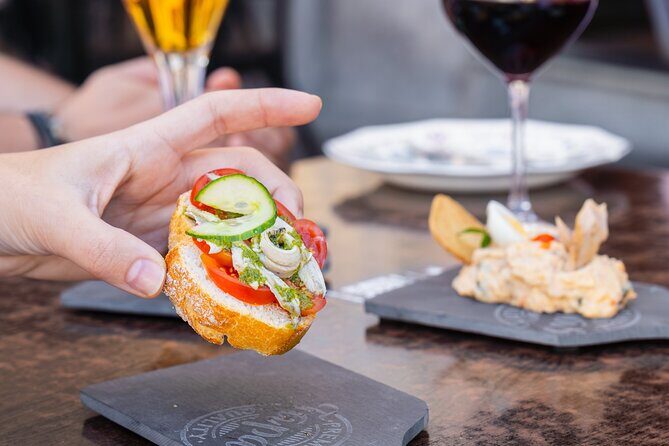 Gourmet Tapas and Wine Tour in the Old Town of Las Palmas - Practical Considerations