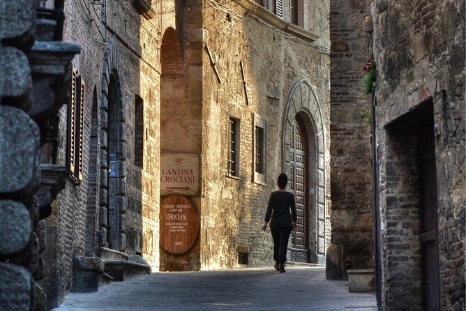 Gourmet Tour in the old town center - The Sum Up