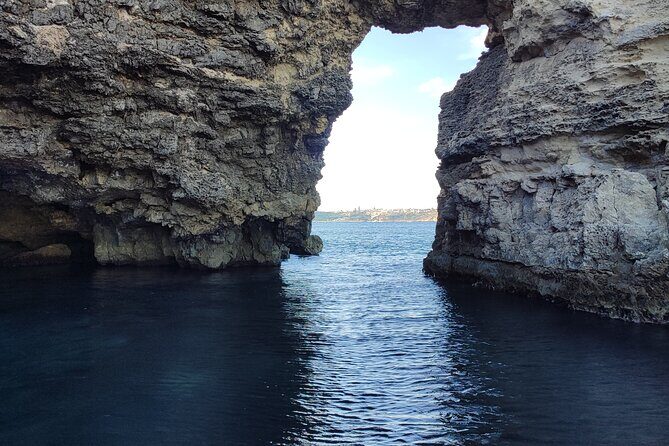 Gozo: 20 minute Comino Cave Tour + Blue Lagoon Drop off - Key Points
