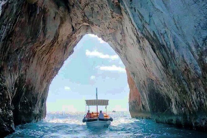 Gozzo Capri Vintage Sea Tour - A Detailed Look at the Gozzo Capri Vintage Sea Tour
