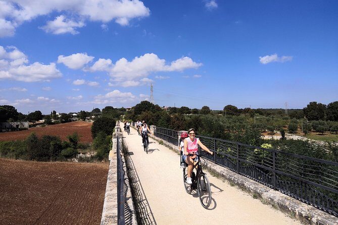 GPS tour with E-Bike on cycleroute of acqueduct Pugliese with wine tasting directly in vineyards - The Sum Up