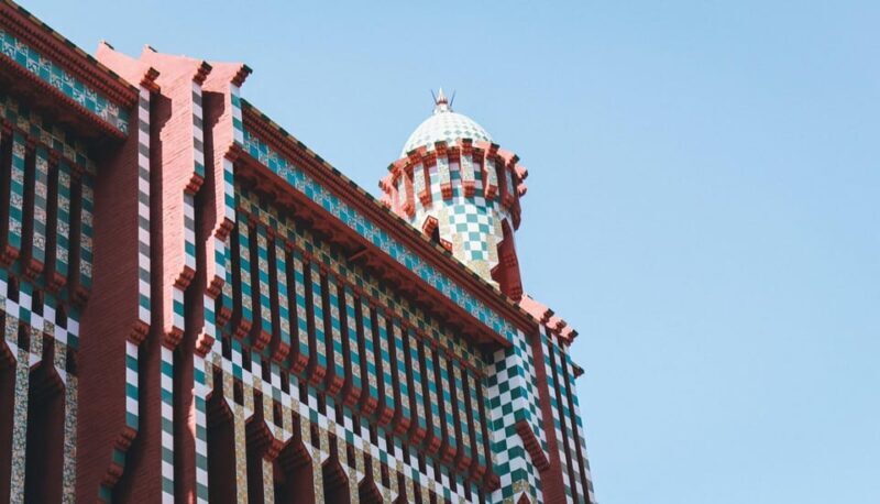Gracia District Private Tour with Vermouth & Food Tastings - Key Points