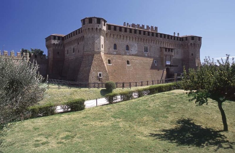 Gradara: Entry Ticket to Rocca with Audio Guide App - FAQs
