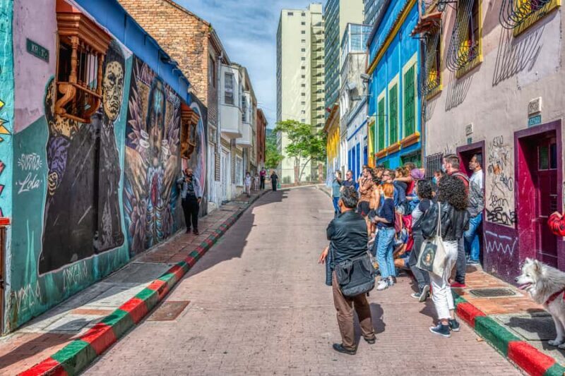 Graffiti Tour: a fascinating walk through a street art City - Key Points