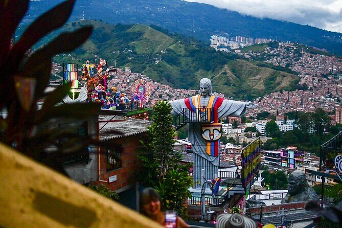 Graffiti Tour | Commune 13 guided by locals - Frequently Asked Questions