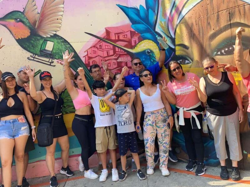 Graffiti Tour comuna 13 Medellin - A Closer Look at What to Expect from the Tour